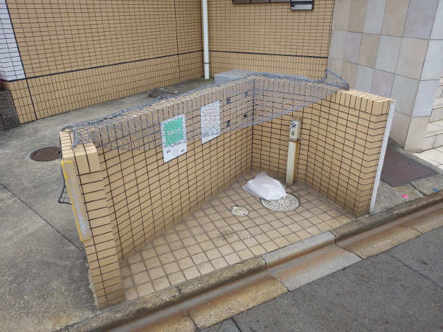ゴミ捨て場