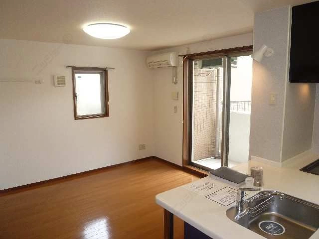 ﾘﾋﾞﾝｸﾞ（ｷｯﾁﾝより）