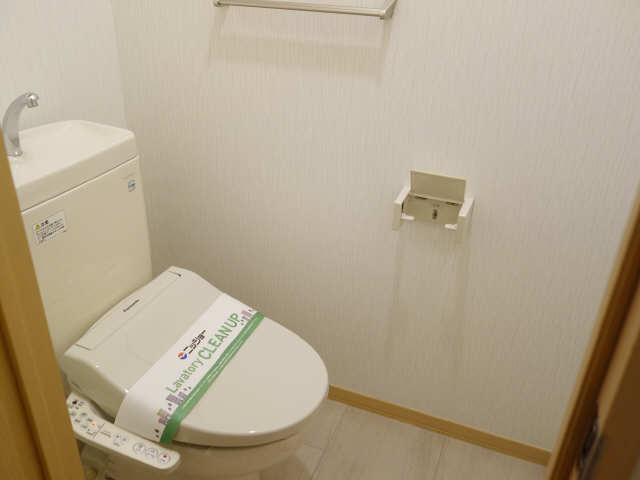 ルピナス春田 1階 WC