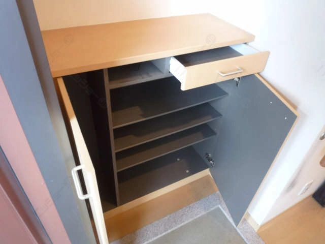 シューズＢＯＸ（下）