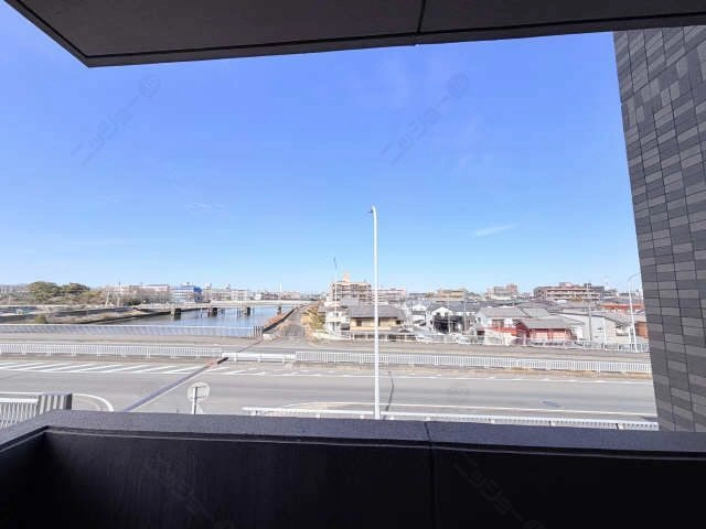 北側洋室バルコニー眺望