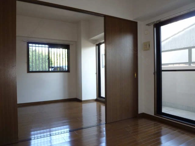 ダイニングから東洋間