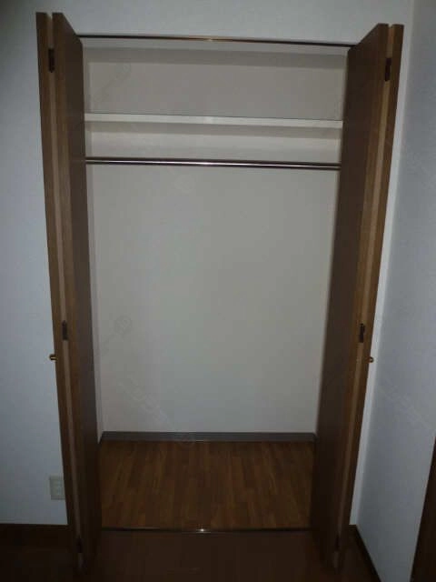 収納（西洋間）