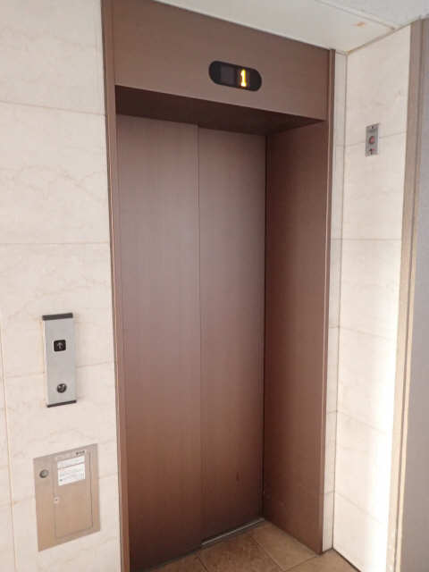 エスペランサ葉池 3階 エレベーター