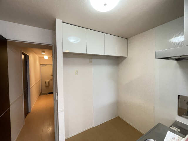 キッチン収納棚
