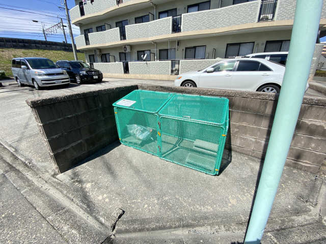 ゴミ置き場