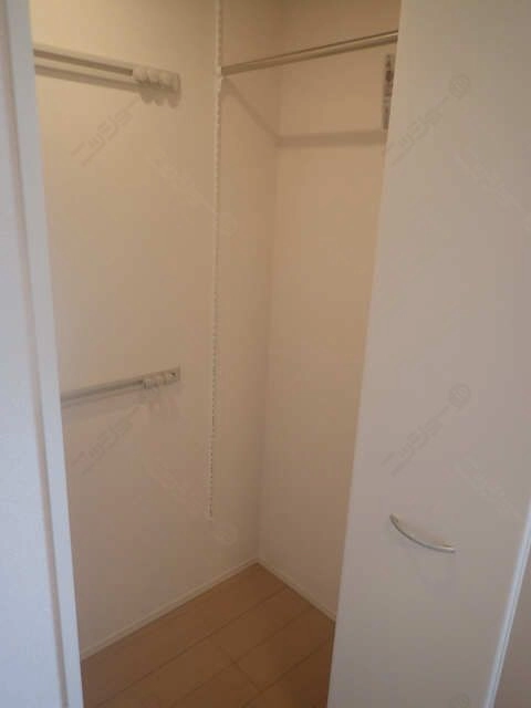 北洋室‐収納２