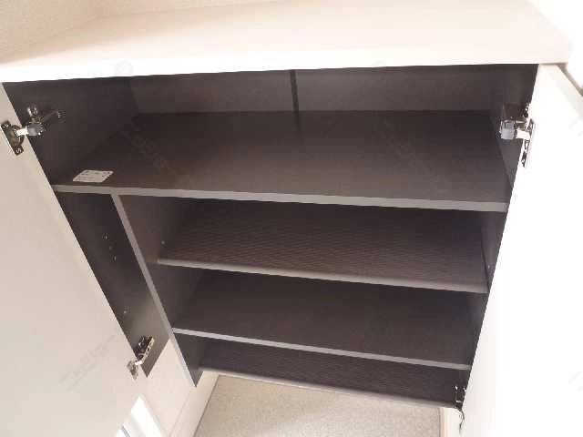 シューズボックス下段