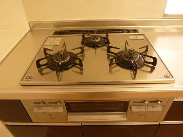 三口コンロ