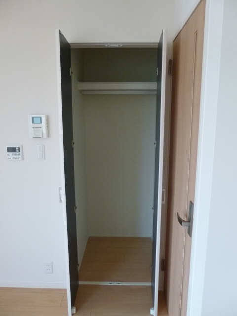 キッチン横収納