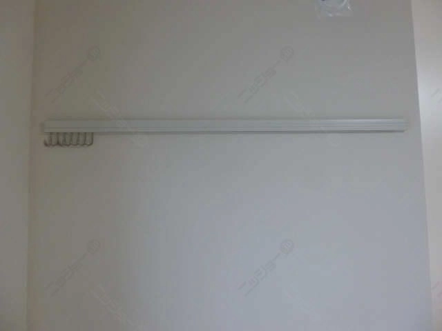 ハンガーレール