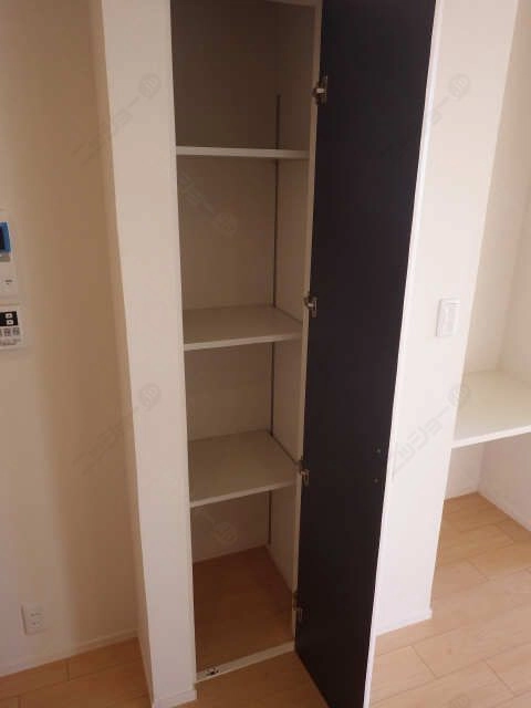 リビング-収納２