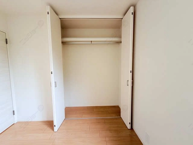 リビング横洋室収納