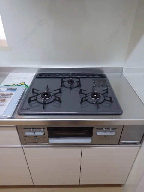 ガスコンロ（三口）