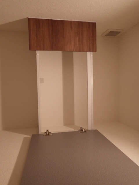 トイレ上部収納