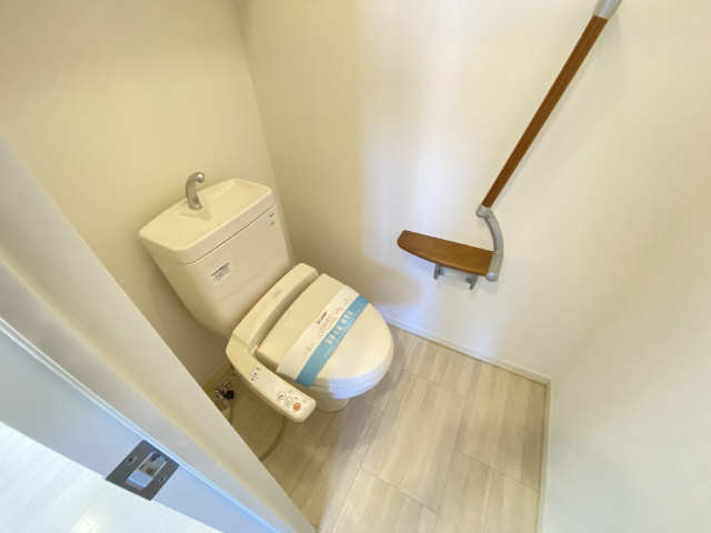 シャワー付きトイレ