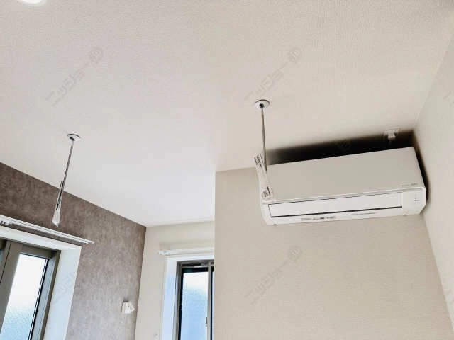 エアコンと室内物干し