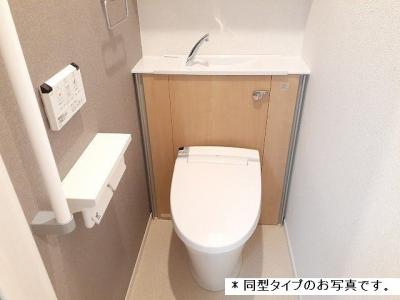 ローレルＥａｓｔ 2階 WC