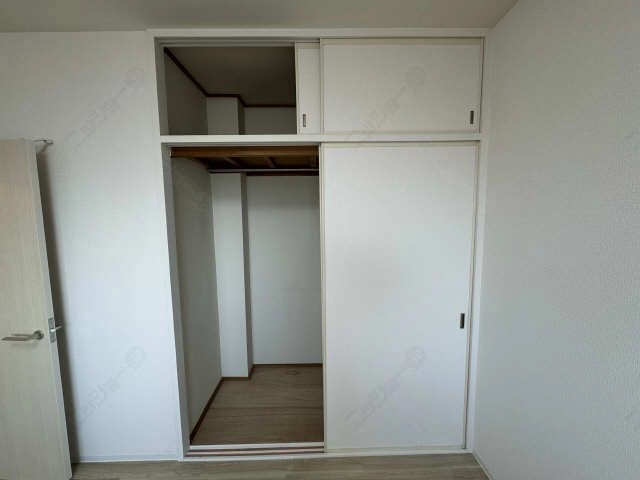 収納　北側洋室