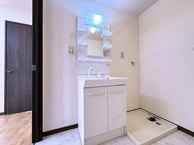 シャワー付洗面台