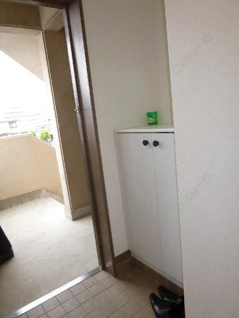 シューズボックス