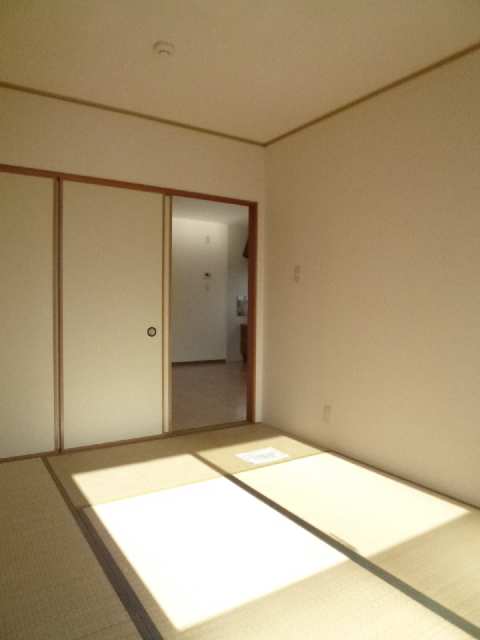 南和室（畳交換前）