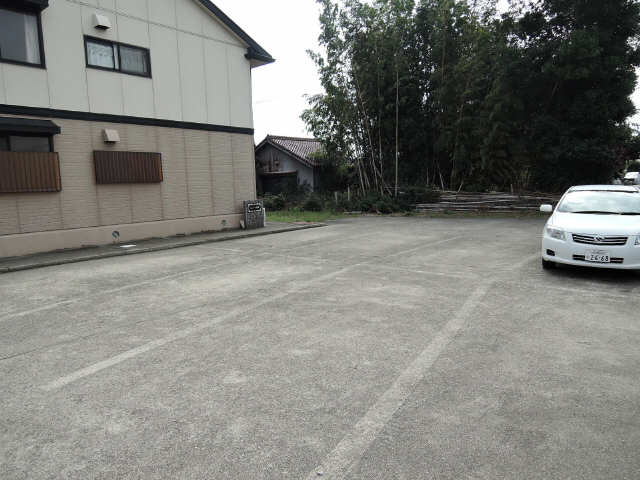 セジュール勇嘉 2階 駐車場