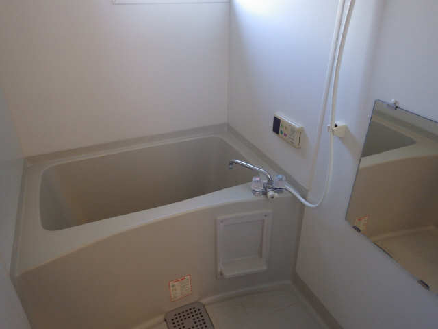ル・ディレクトール宝地 1階 浴室