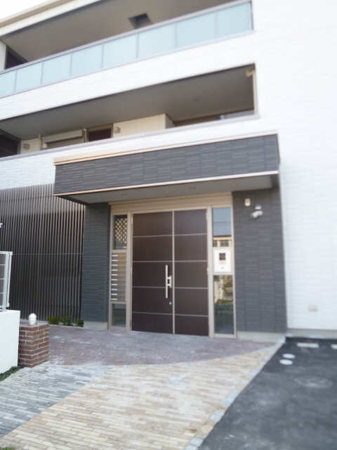 エントランス前