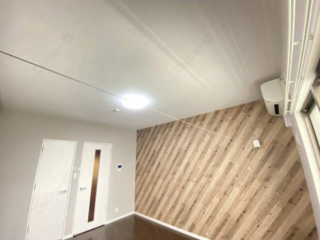 室内物干しワイヤー