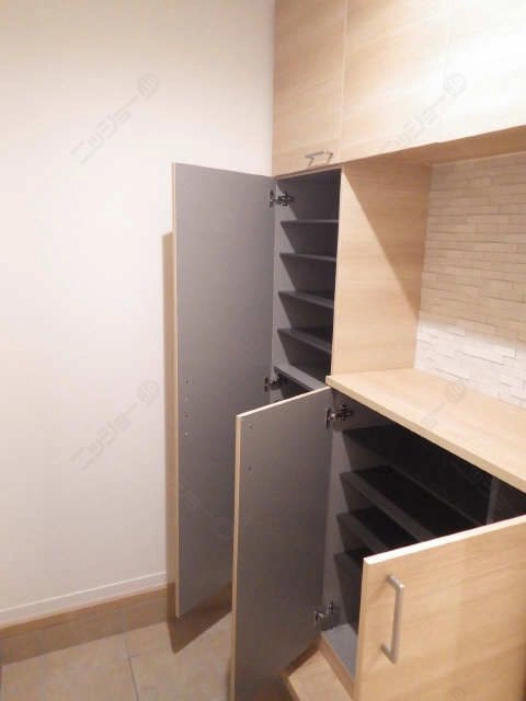 シューズボックス