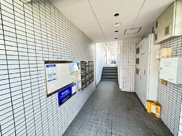 メゾン・ド・櫻 2階 エントランス