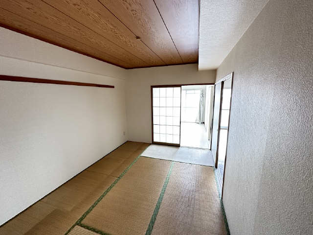 メゾン・ド・櫻 4階 和室