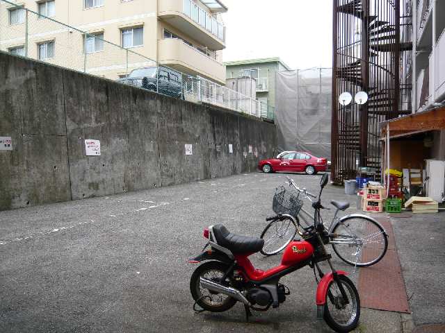 栄寿ハイツ 5階 駐車場