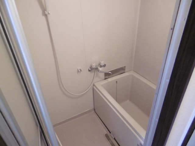 クレフォートダン 2階 浴室