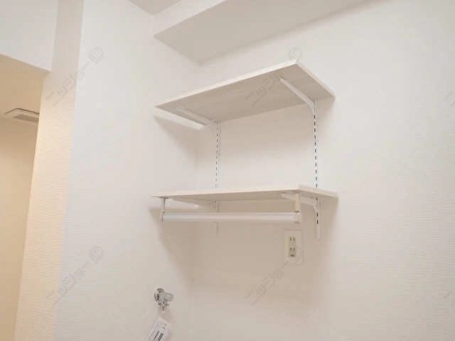 ランドリー可動棚