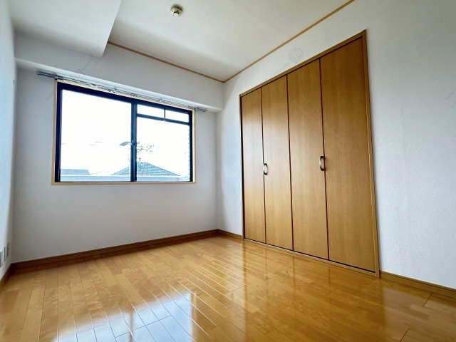 北東洋室