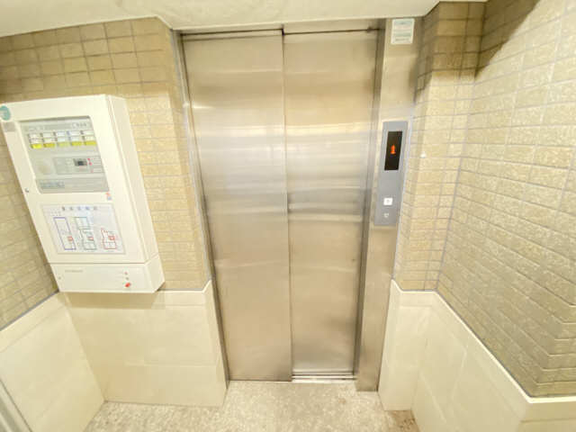 星ヶ丘ＧＯＤＩＶＡ 3階 エレベーター
