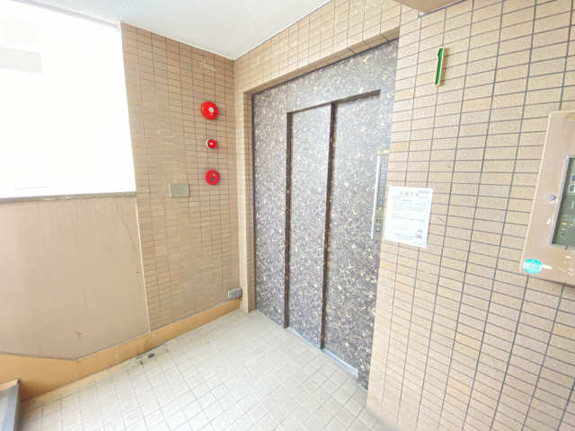 エクセス京命 3階 エレベーター