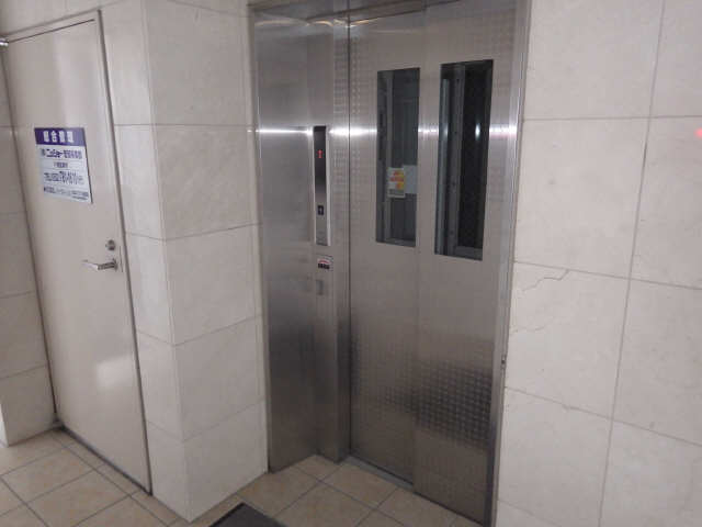 プレザン本山 1階 エレベーター
