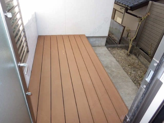 ウッドデッキ