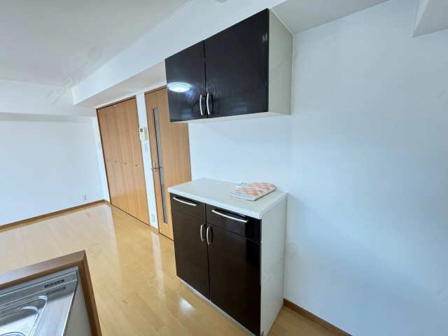 キッチン横収納