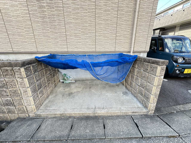 ごみ置き場