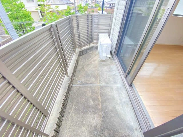 1階バルコニー