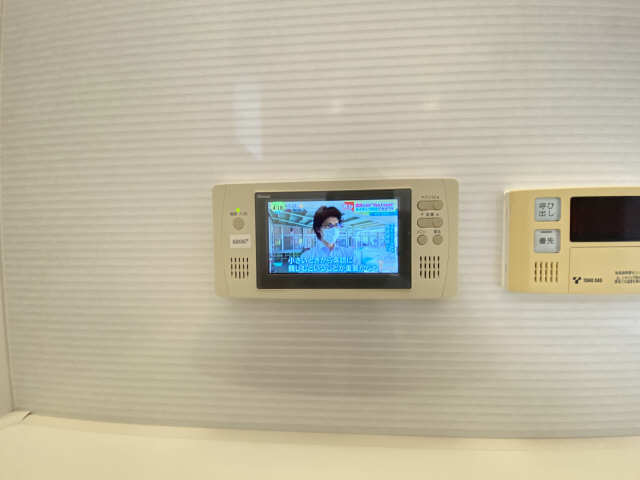 メゾン元町 2階 浴室テレビ