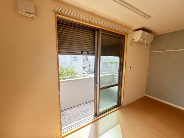 ２階南西洋室シャッター