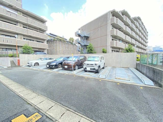 駐車場（機械式２段）