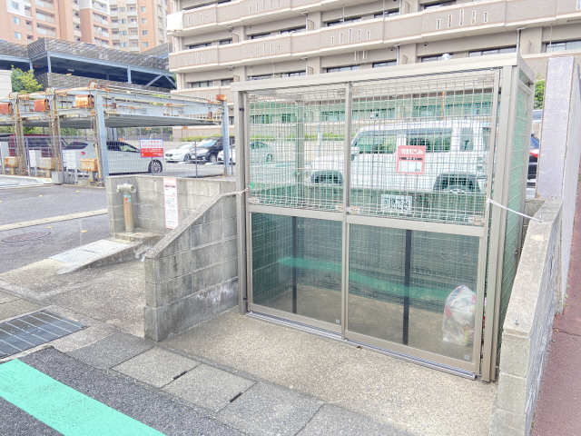 ゴミ置き場１