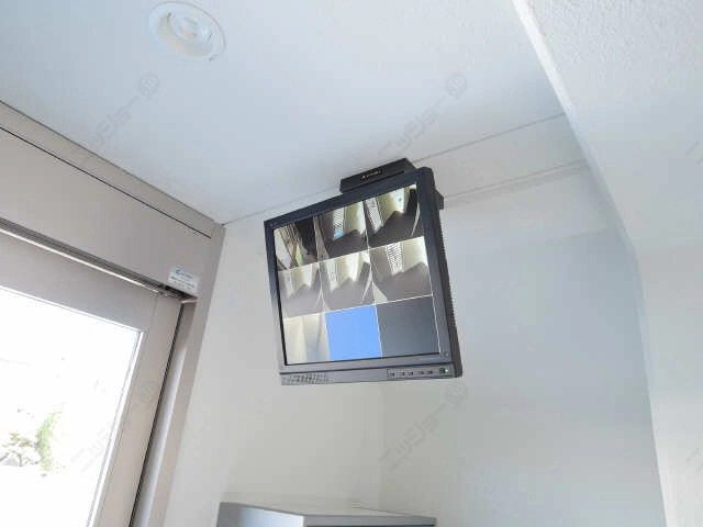 防犯カメラモニター