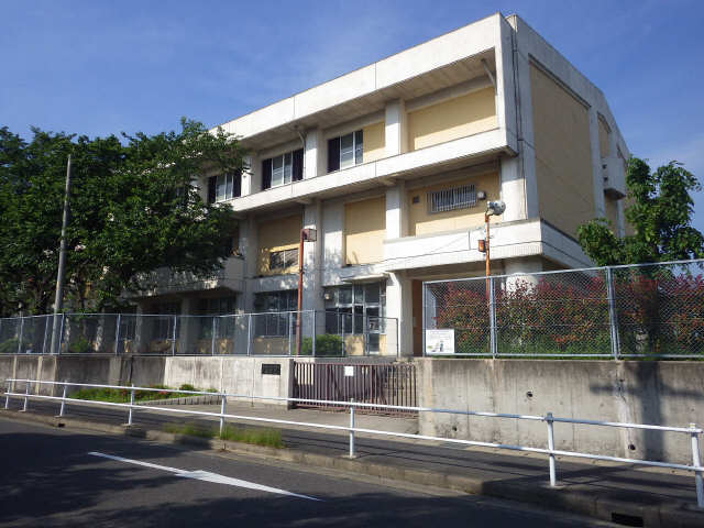 香流中学校